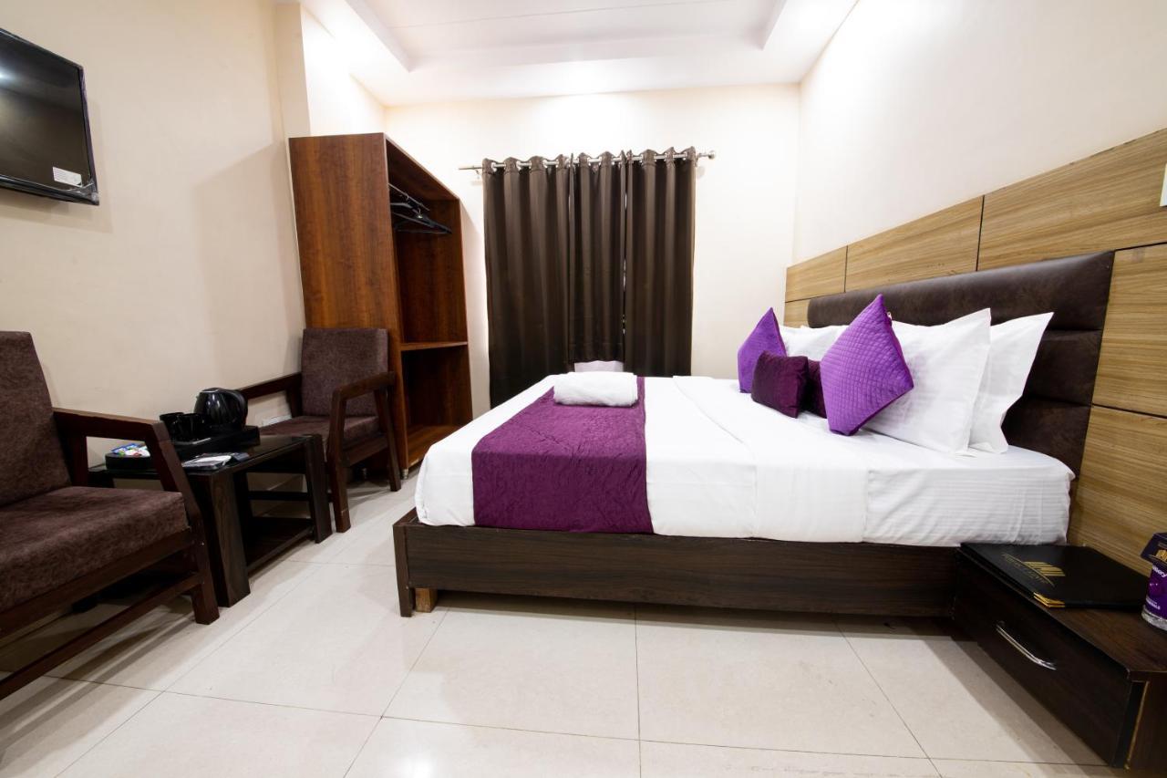 Perfect Stayz Dwarkesh - Hotel Near Haridwar Railway Station Exterior foto